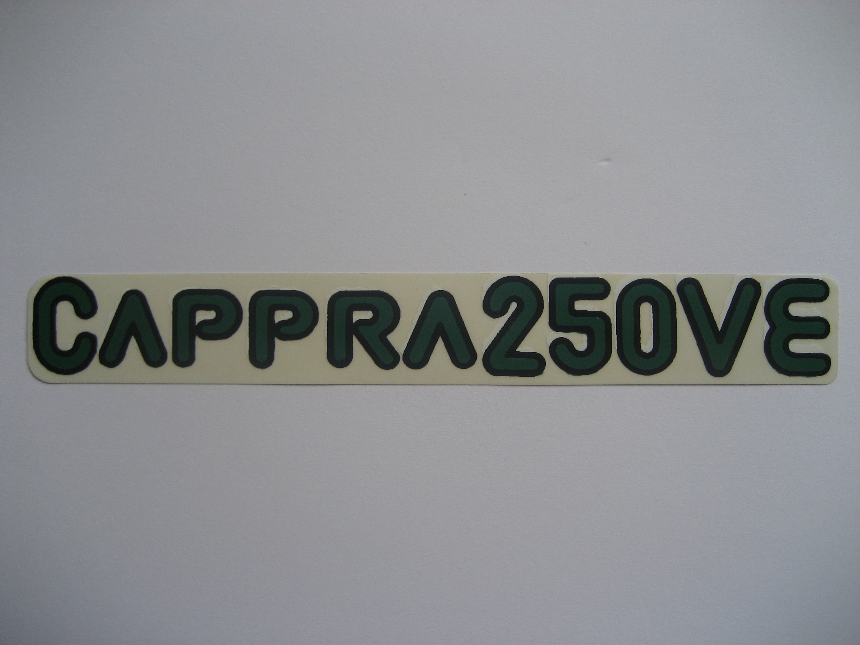 MO97B (leyenda Cappra 250VE, color verde con ribete negro)